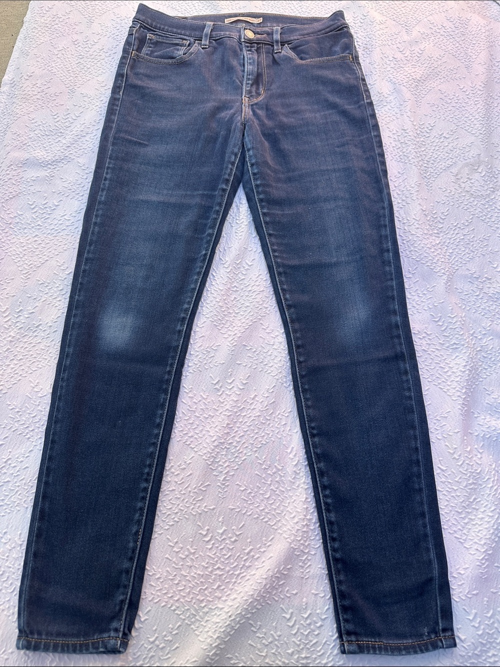 Levi's Women's Skinny Jeans in Dark Blue Wash